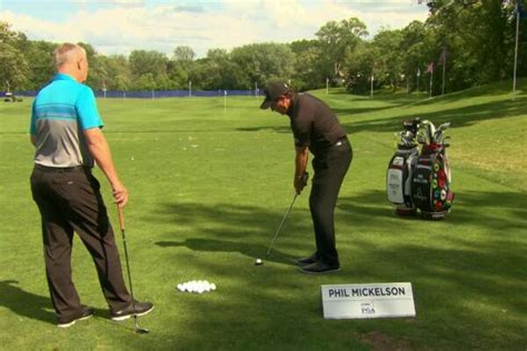 School of Golf: Best Guests: Phil Mickelson – Keys to Chipping.